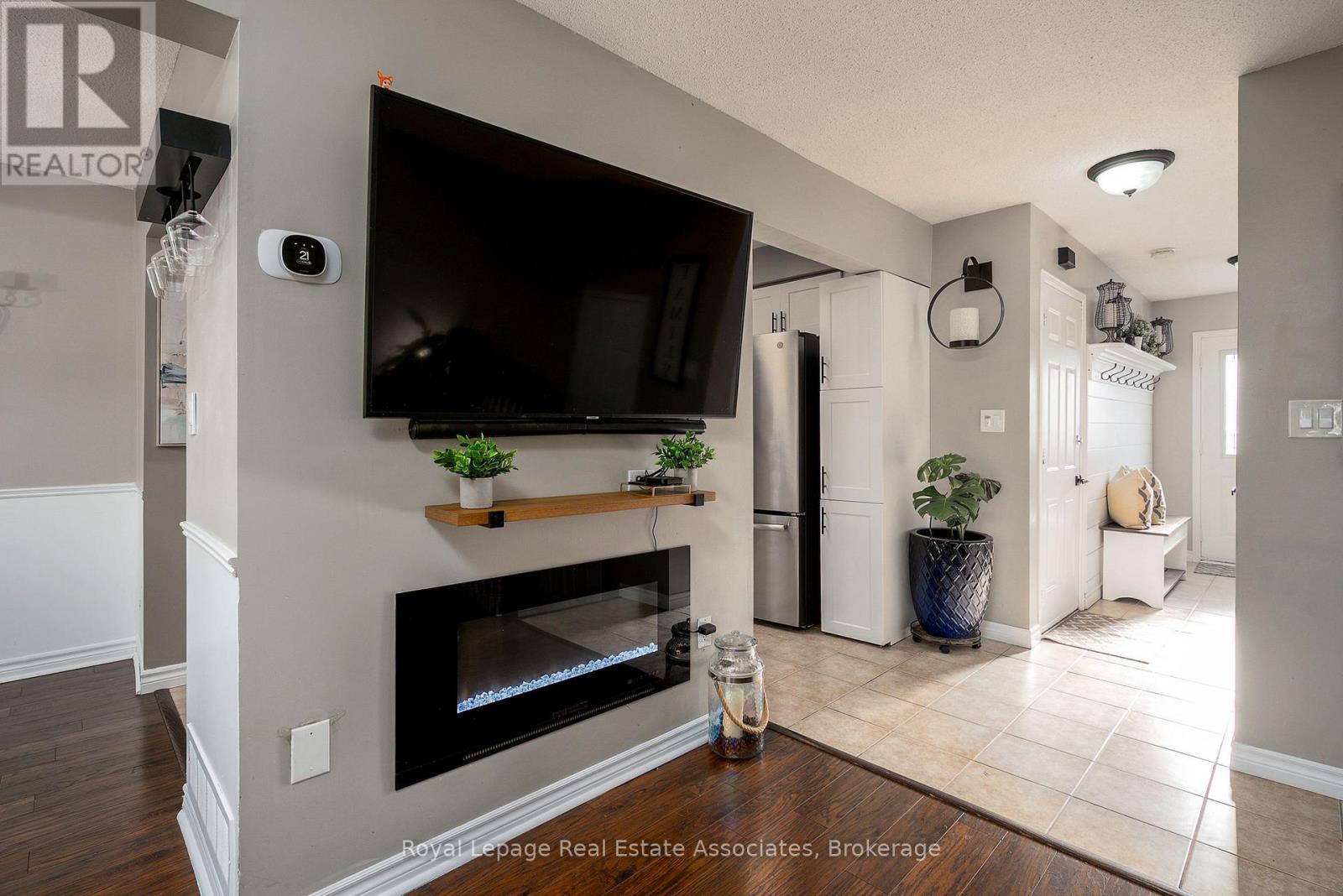 16 - 2 Royalwood Court, Hamilton, Ontario  L8E 4Y9 - Photo 13 - X12567560