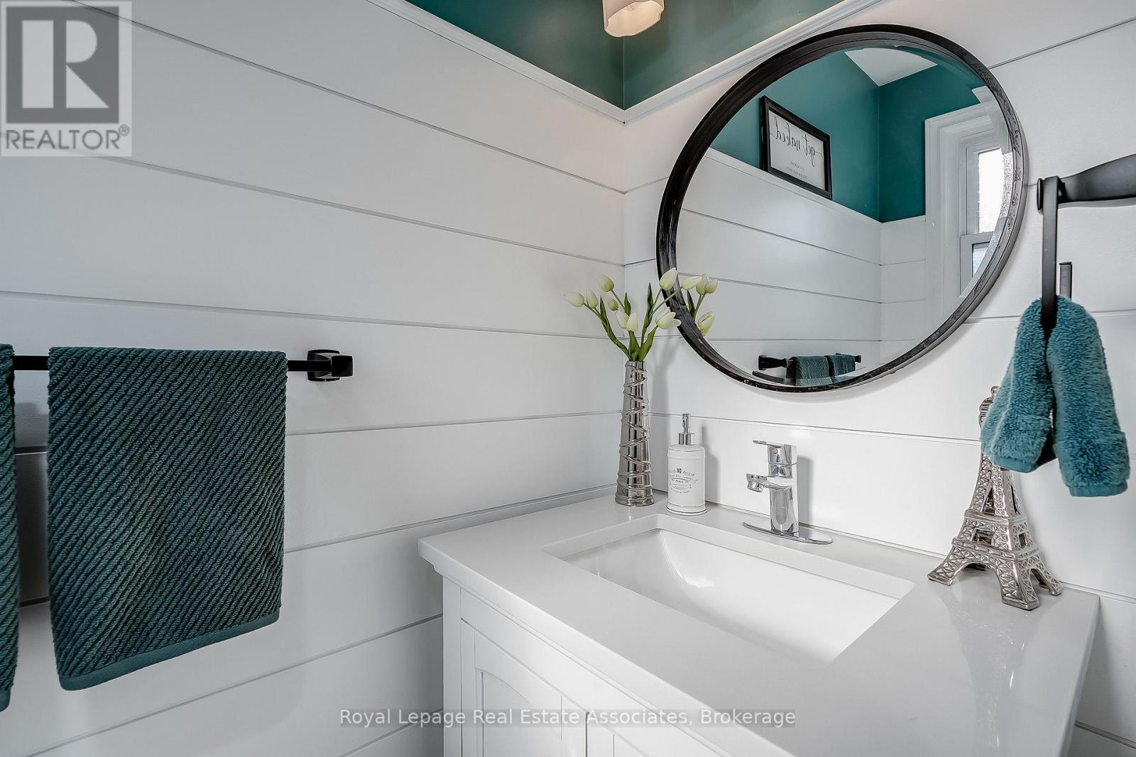 16 - 2 Royalwood Court, Hamilton, Ontario  L8E 4Y9 - Photo 18 - X12567560