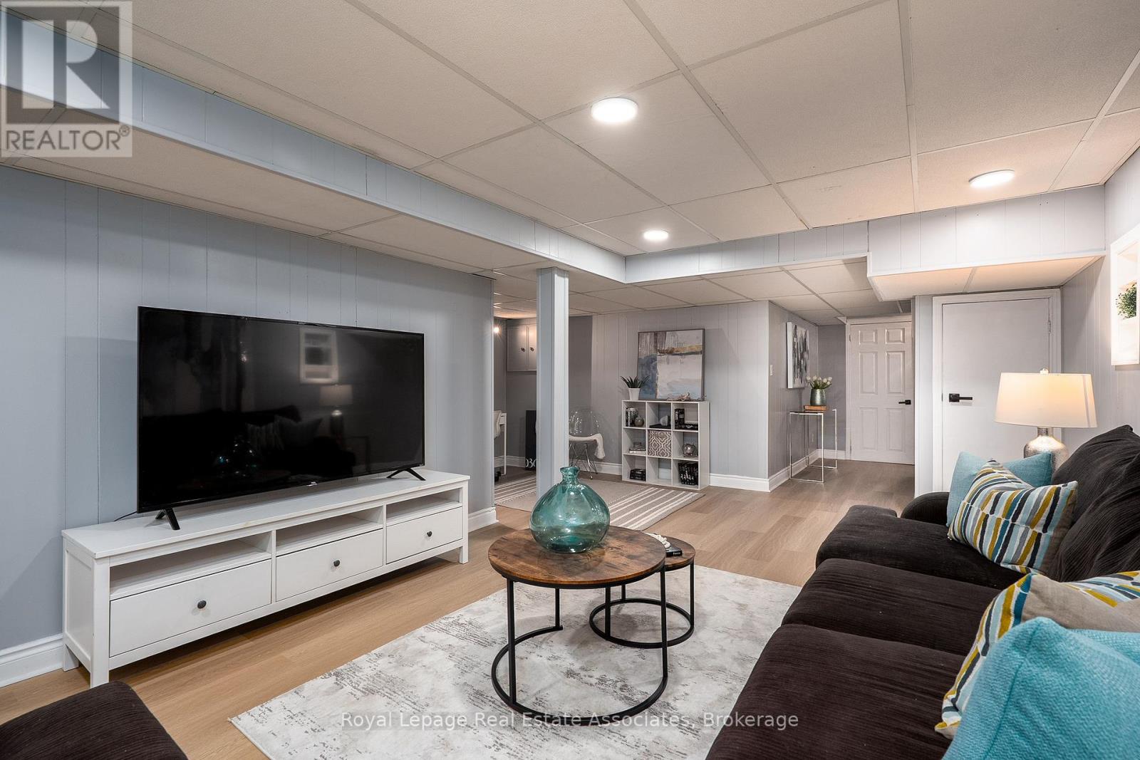 16 - 2 Royalwood Court, Hamilton, Ontario  L8E 4Y9 - Photo 33 - X12567560