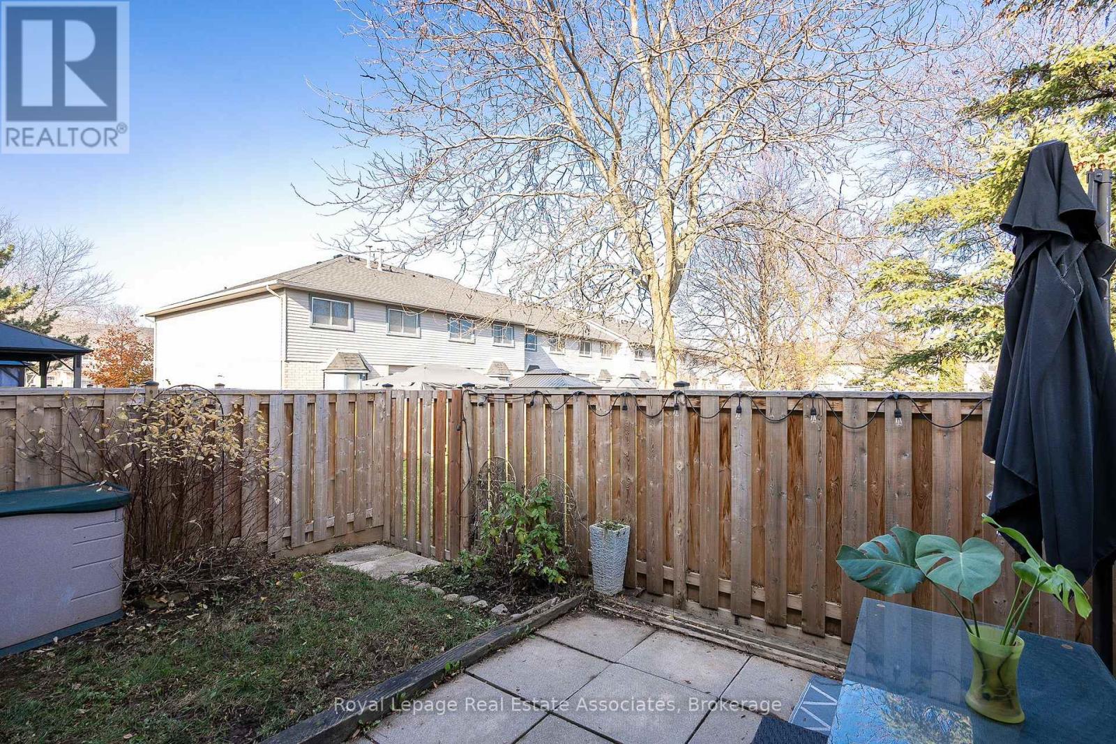 16 - 2 Royalwood Court, Hamilton, Ontario  L8E 4Y9 - Photo 35 - X12567560