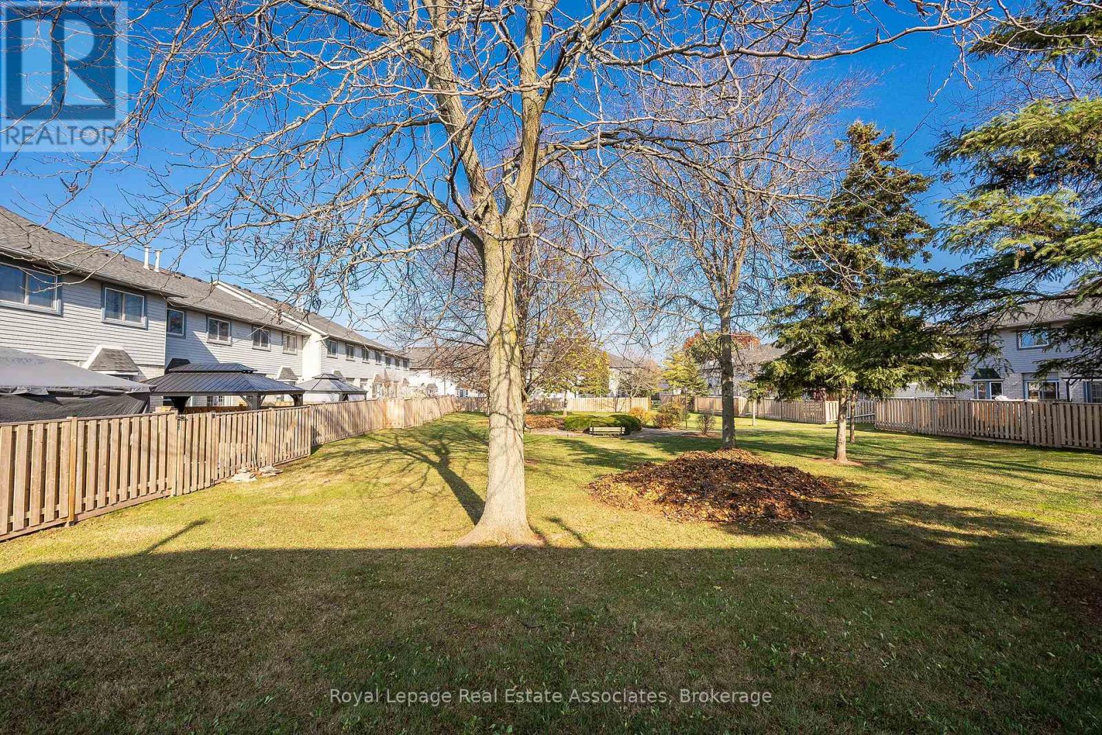 16 - 2 Royalwood Court, Hamilton, Ontario  L8E 4Y9 - Photo 38 - X12567560