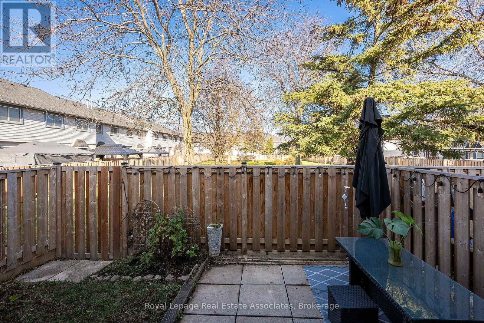 16 - 2 Royalwood Court, Hamilton, Ontario  L8E 4Y9 - Photo 40 - X12567560