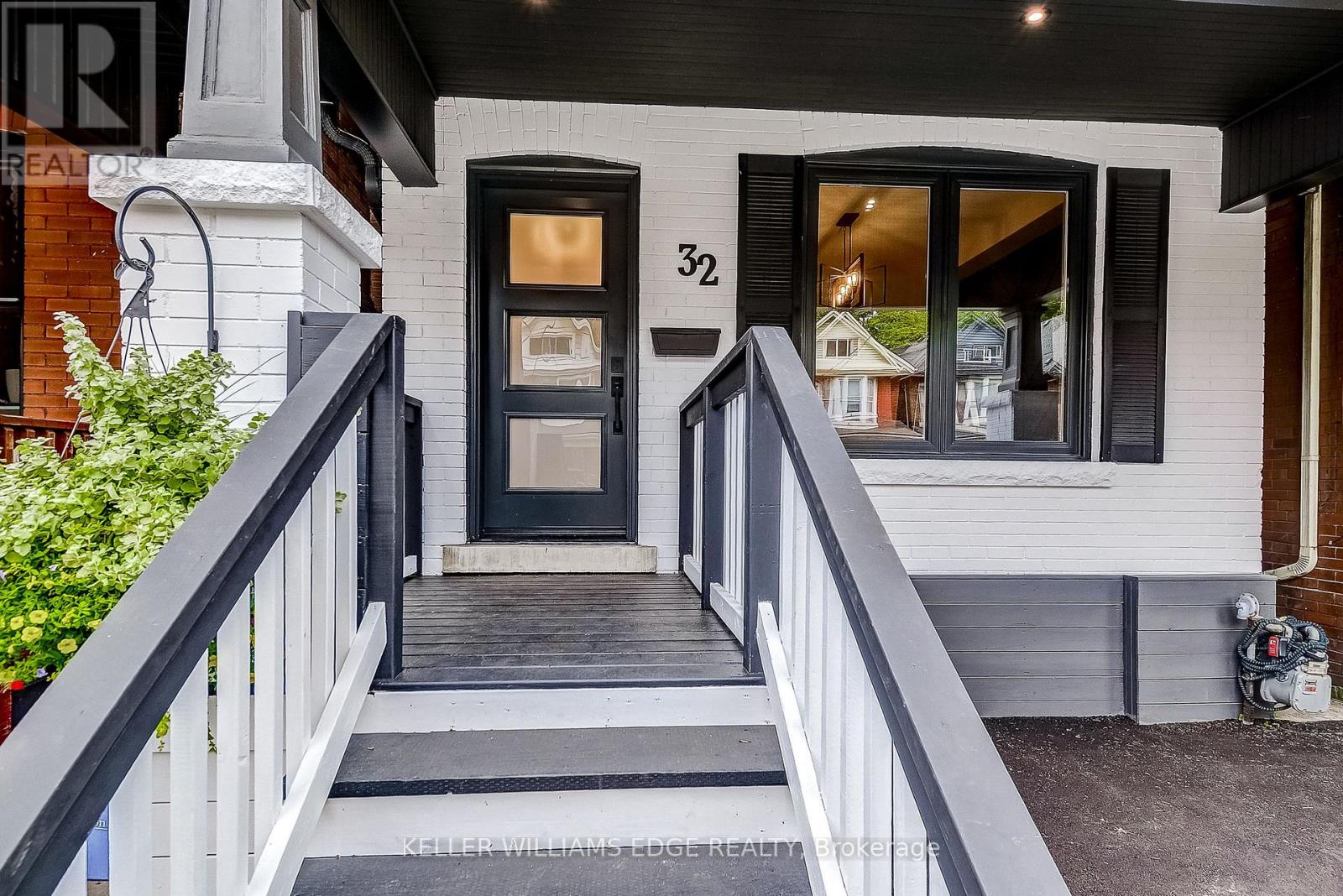 32 Cumberland Avenue, Hamilton, Ontario  L8M 1Y7 - Photo 3 - X12567578