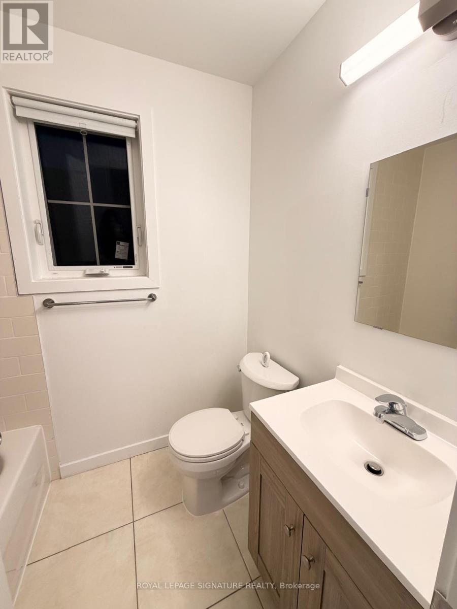 100 - 200 W Main Street, Welland, Ontario  L3C 5A4 - Photo 15 - X12567678