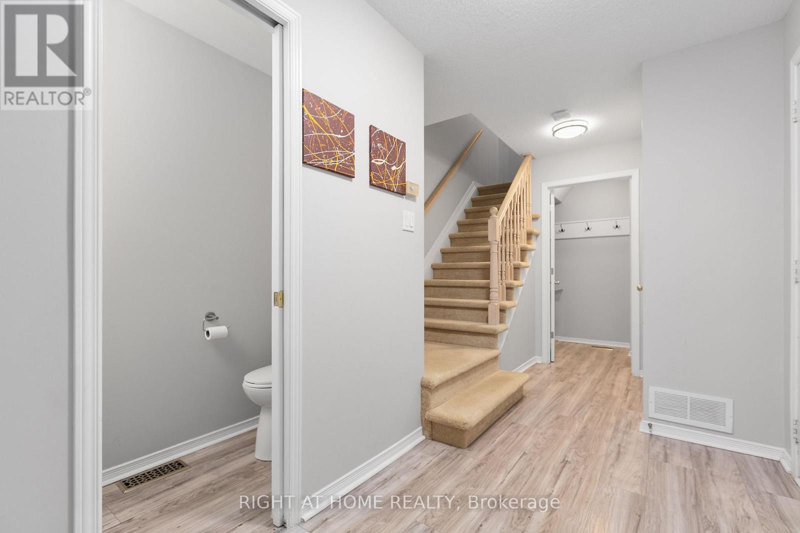 4 Thorburn Private, Ottawa, Ontario  K1N 1G4 - Photo 12 - X12567760