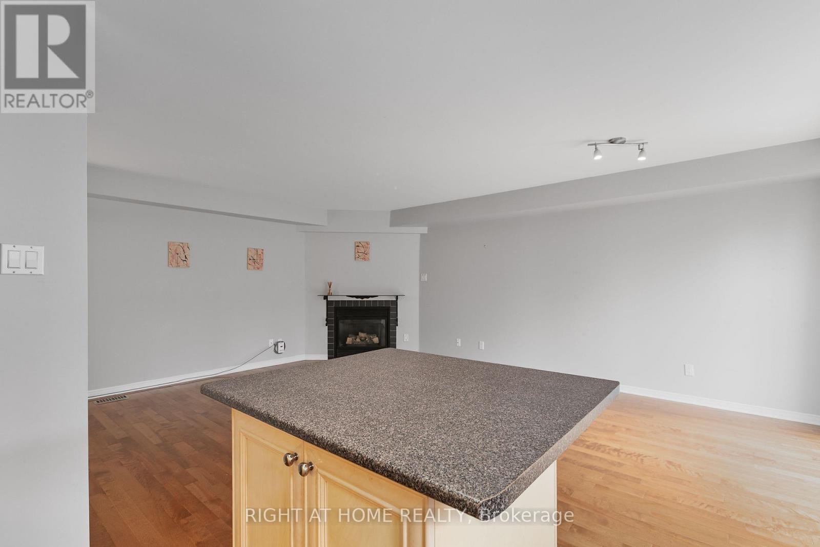 4 Thorburn Private, Ottawa, Ontario  K1N 1G4 - Photo 23 - X12567760