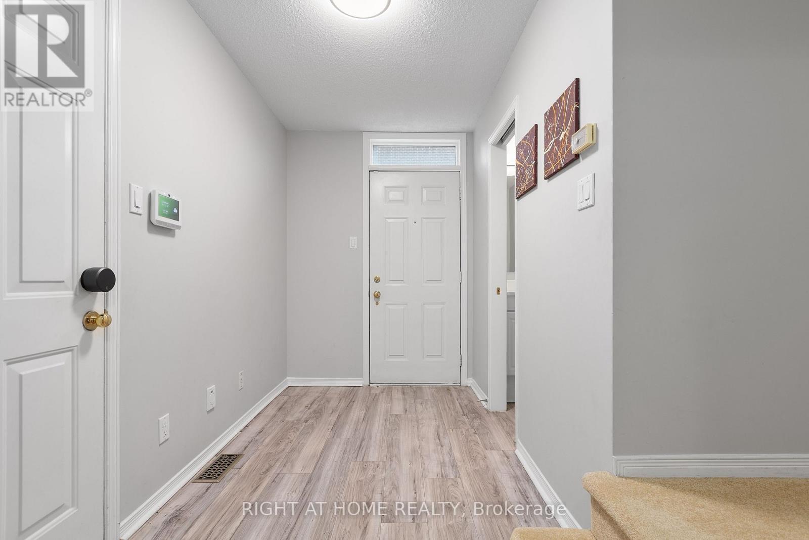 4 Thorburn Private, Ottawa, Ontario  K1N 1G4 - Photo 9 - X12567760