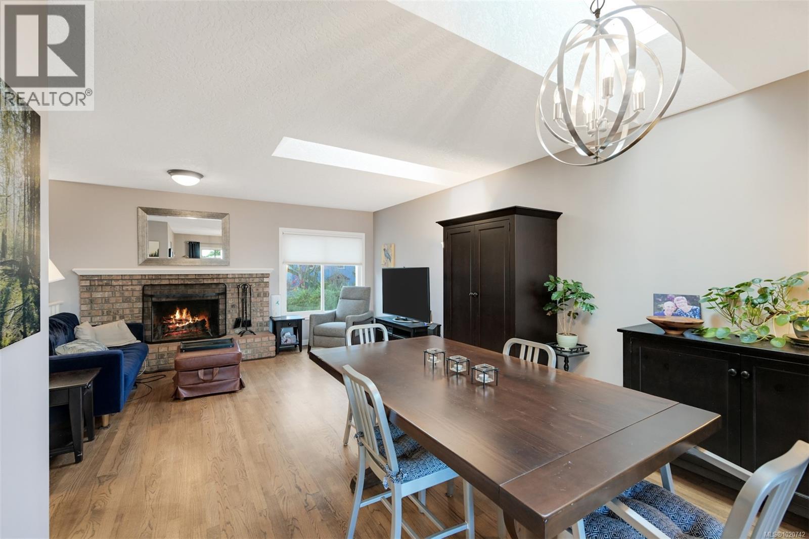 2211 Forbes St, Victoria, British Columbia  V8R 4B5 - Photo 11 - 1020742