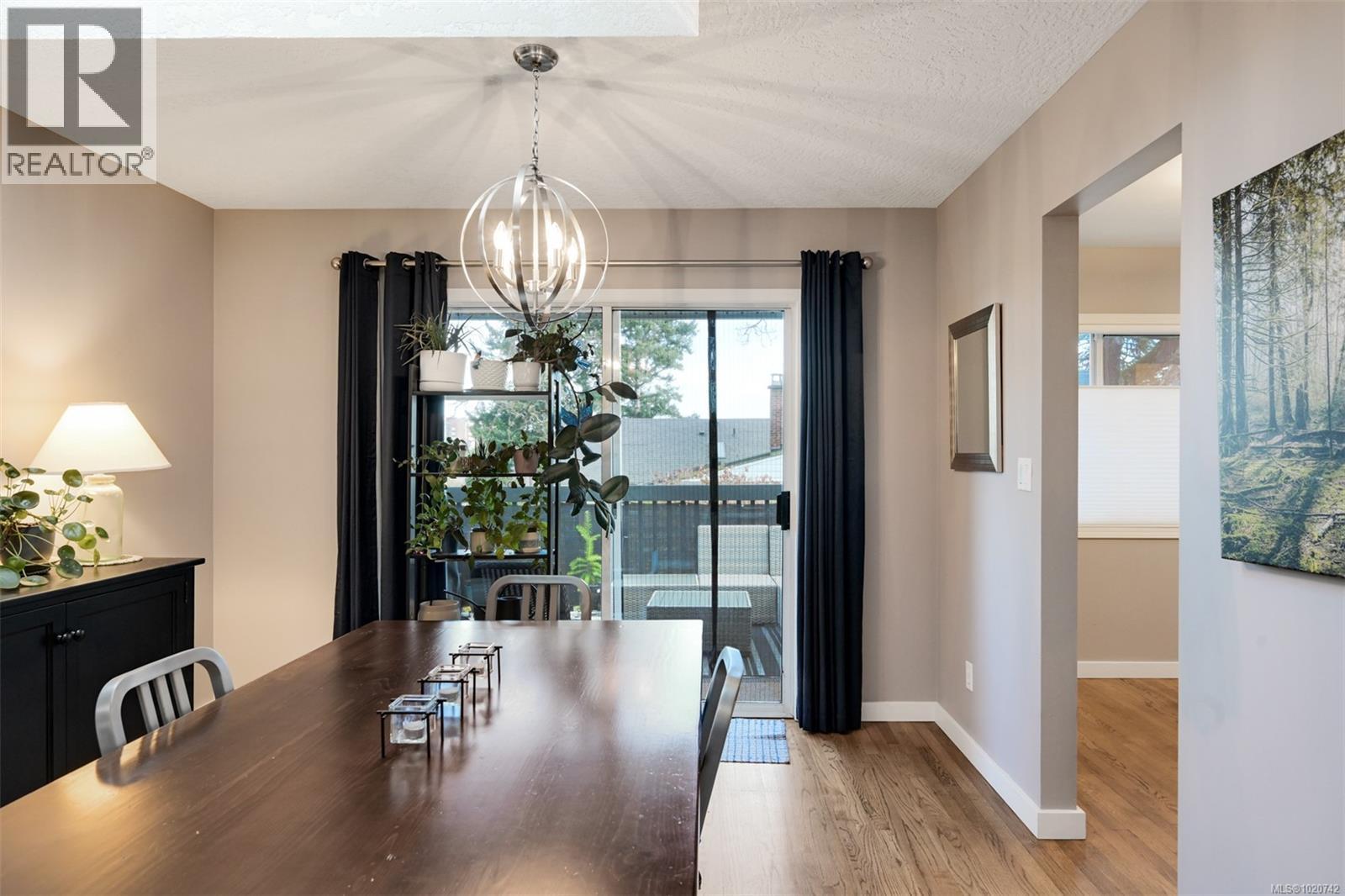 2211 Forbes St, Victoria, British Columbia  V8R 4B5 - Photo 14 - 1020742