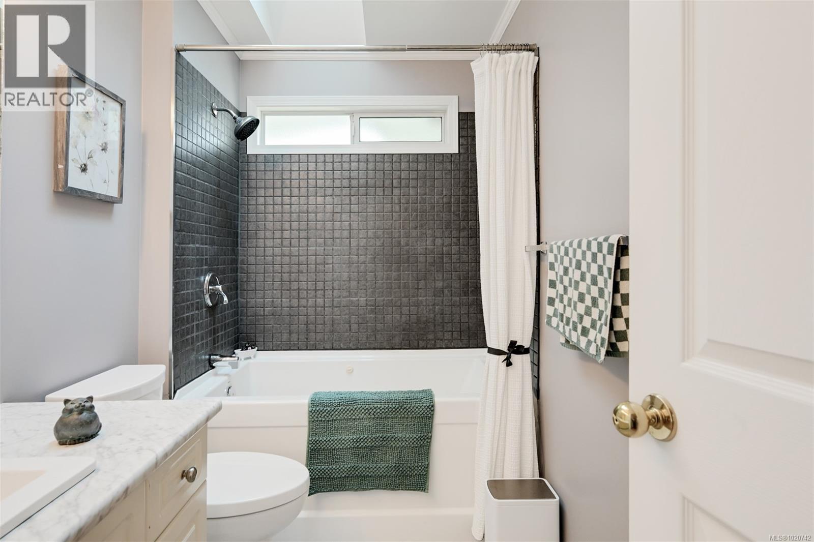 2211 Forbes St, Victoria, British Columbia  V8R 4B5 - Photo 31 - 1020742