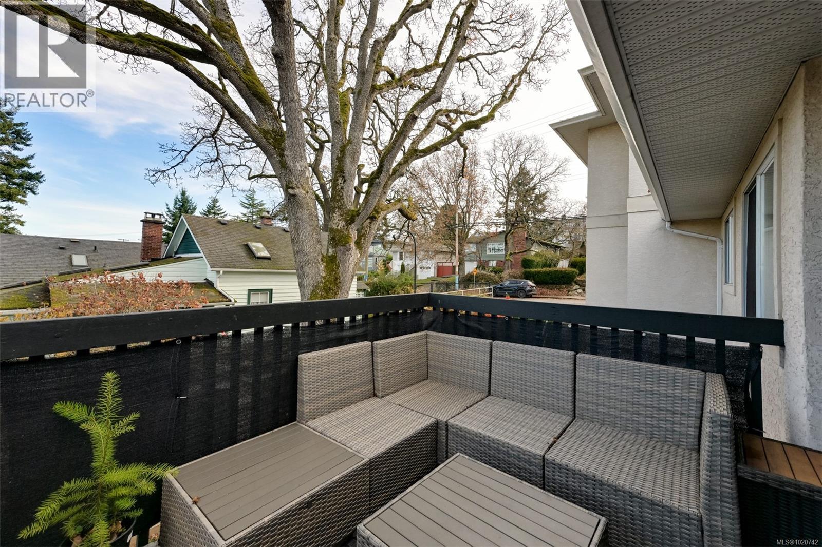 2211 Forbes St, Victoria, British Columbia  V8R 4B5 - Photo 17 - 1020742