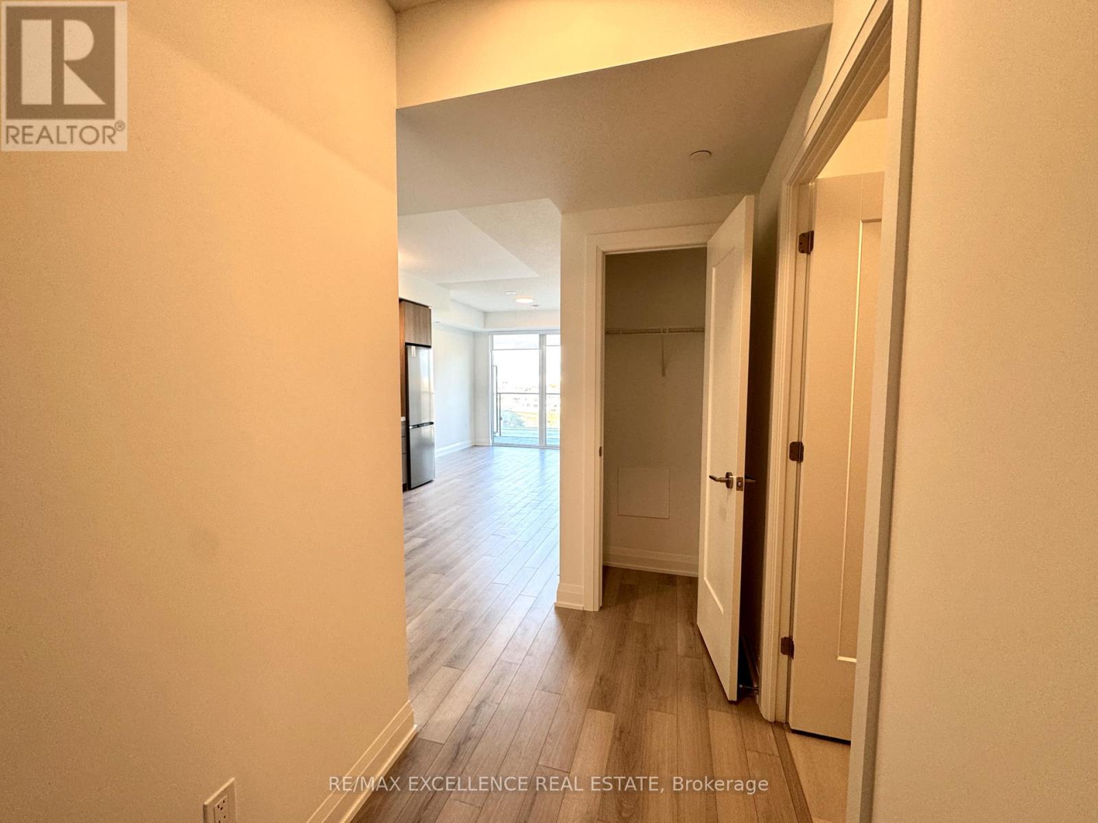 426 - 15 Skyridge Drive, Brampton, Ontario  L6P 4S3 - Photo 2 - W12567440