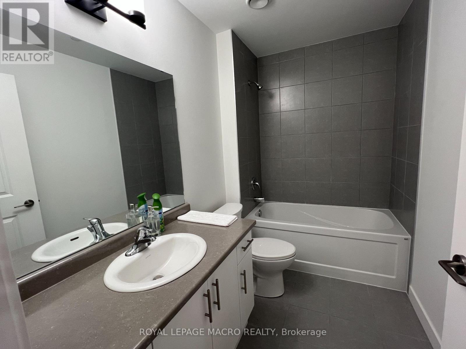 401 - 461 Green Road, Hamilton, Ontario  L8E 5B4 - Photo 16 - X12565806