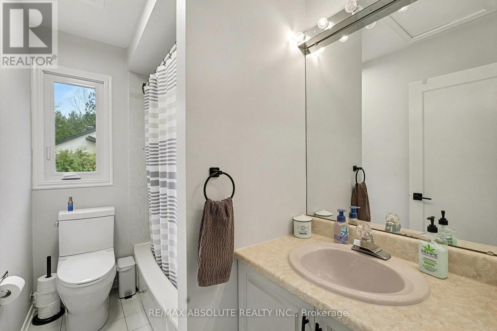 110 Scenic Lane, Ottawa, Ontario  K0A 3M0 - Photo 19 - X12566386