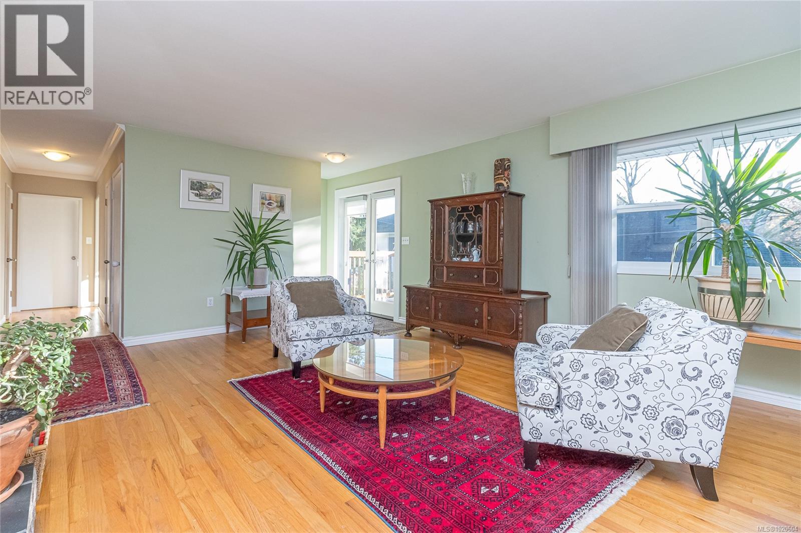 2739 Grosvenor Rd, Victoria, British Columbia  V8T 3M8 - Photo 7 - 1020604