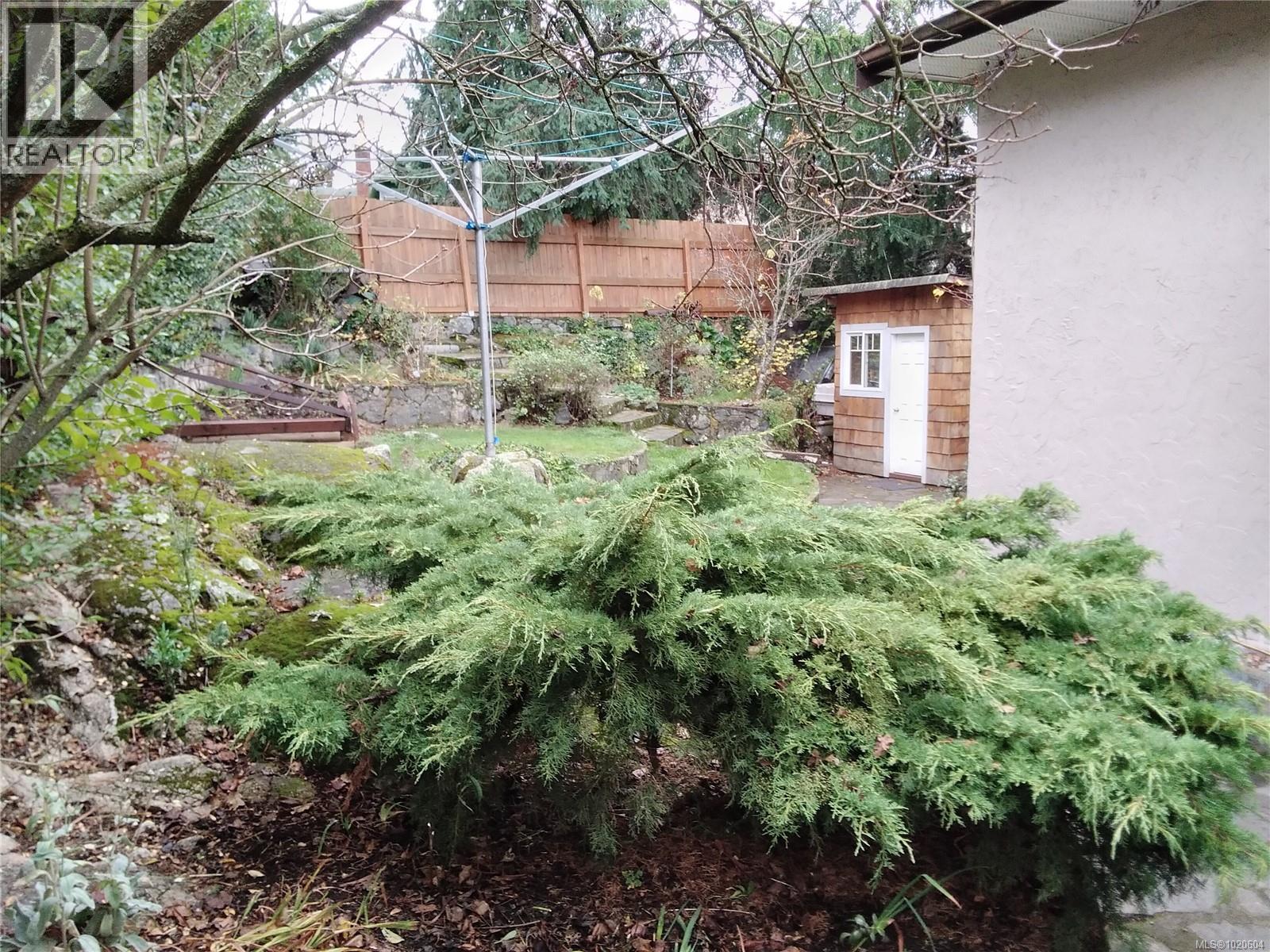 2739 Grosvenor Rd, Victoria, British Columbia  V8T 3M8 - Photo 27 - 1020604