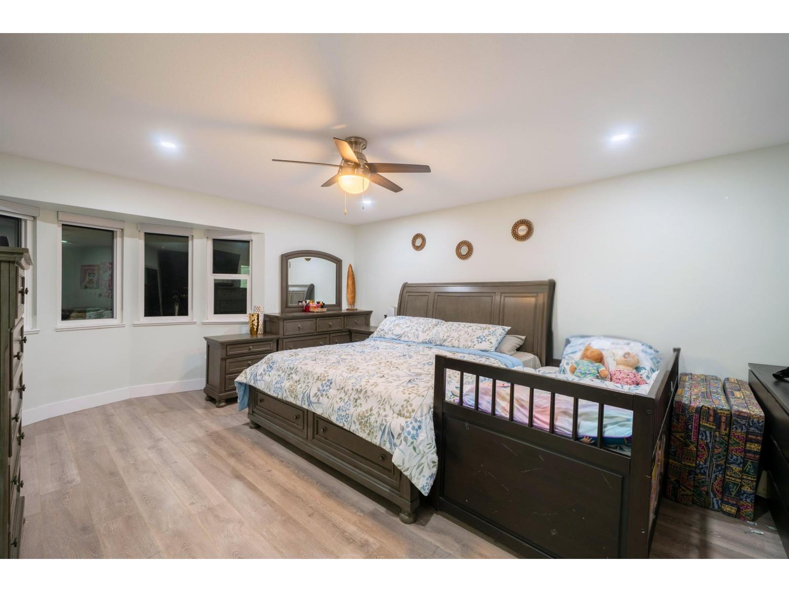 12451 90a Avenue, Surrey, British Columbia  V3V 1C3 - Photo 17 - R3069239