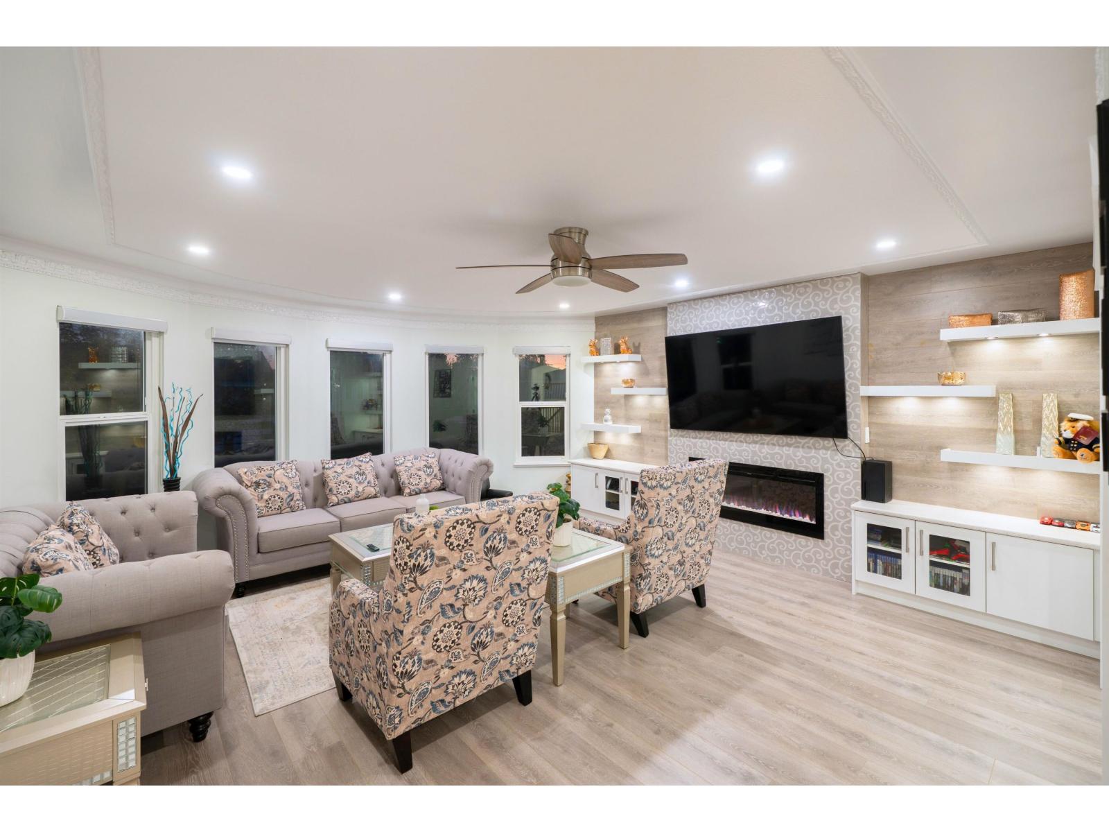 12451 90a Avenue, Surrey, British Columbia  V3V 1C3 - Photo 7 - R3069239