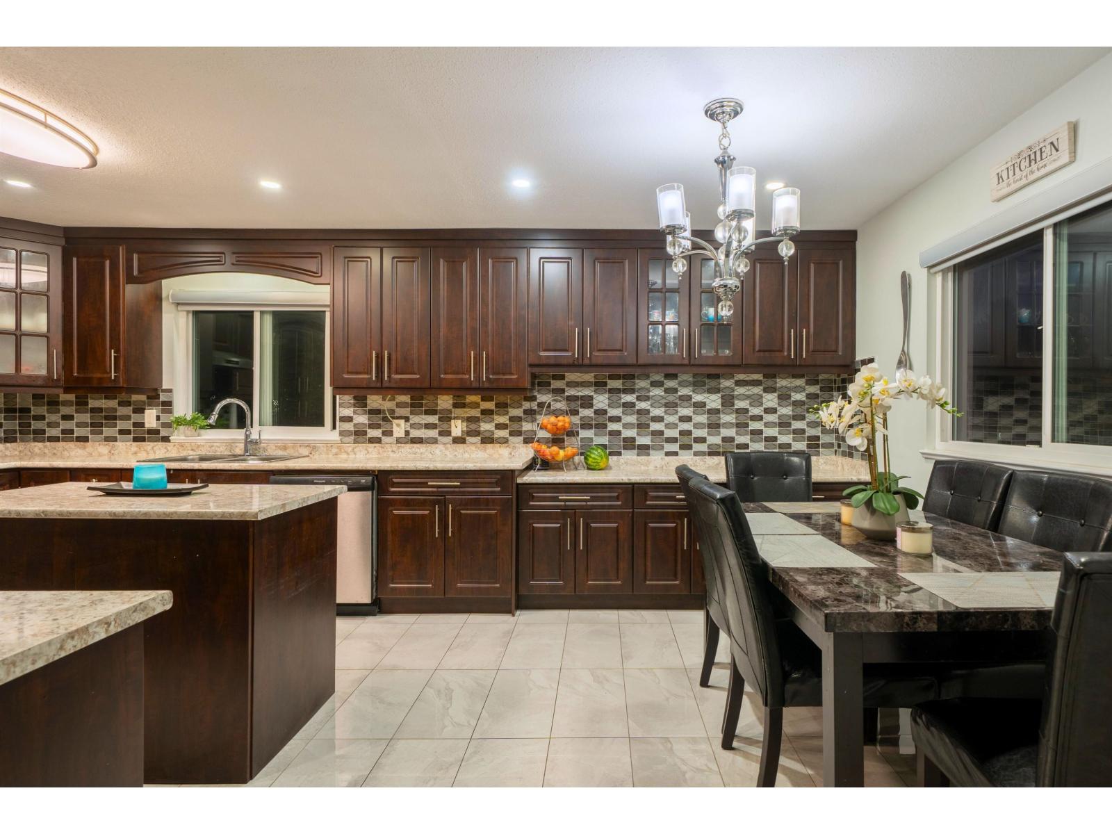 12451 90a Avenue, Surrey, British Columbia  V3V 1C3 - Photo 12 - R3069239