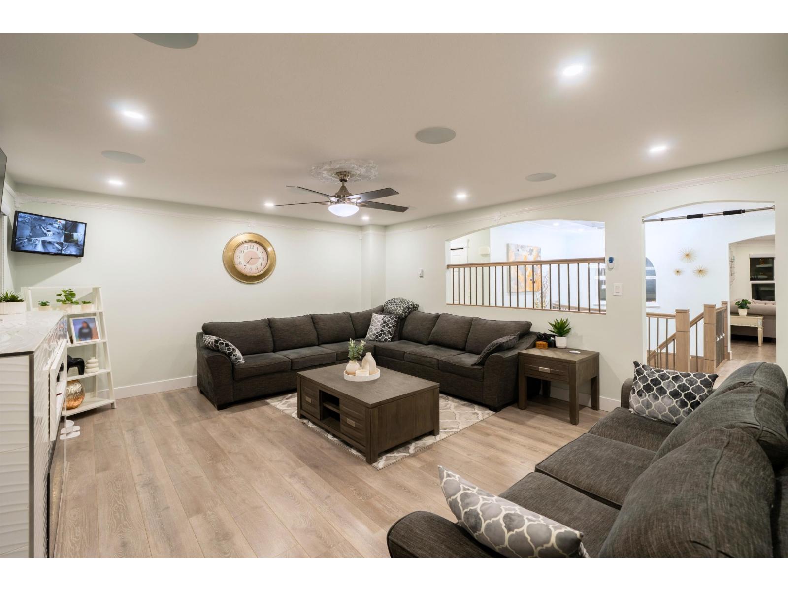 12451 90a Avenue, Surrey, British Columbia  V3V 1C3 - Photo 15 - R3069239