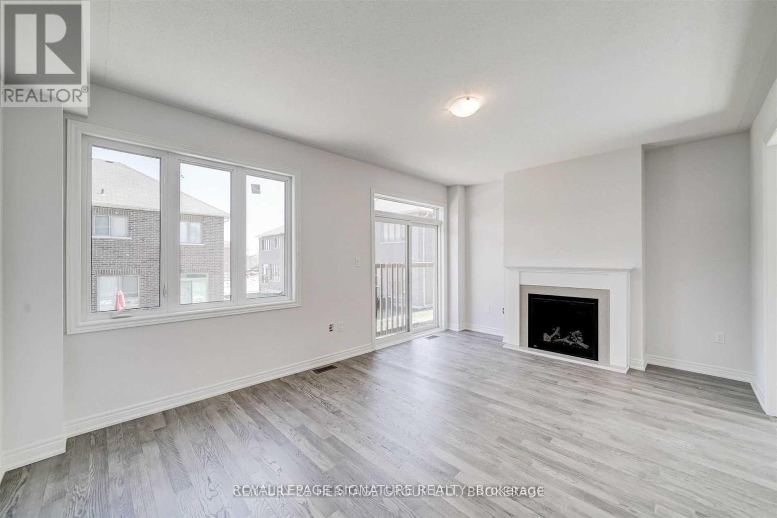 5 Frederick Taylor Way, East Gwillimbury, Ontario  L0G 1M0 - Photo 15 - N12566282