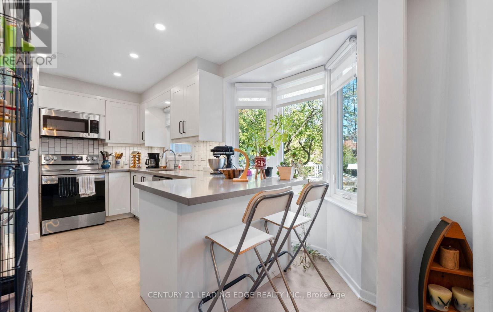 45 Bayview Drive, Barrie, Ontario  L4N 3N8 - Photo 17 - S12545480