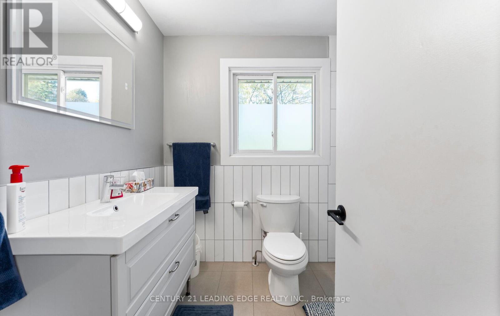 45 Bayview Drive, Barrie, Ontario  L4N 3N8 - Photo 24 - S12545480