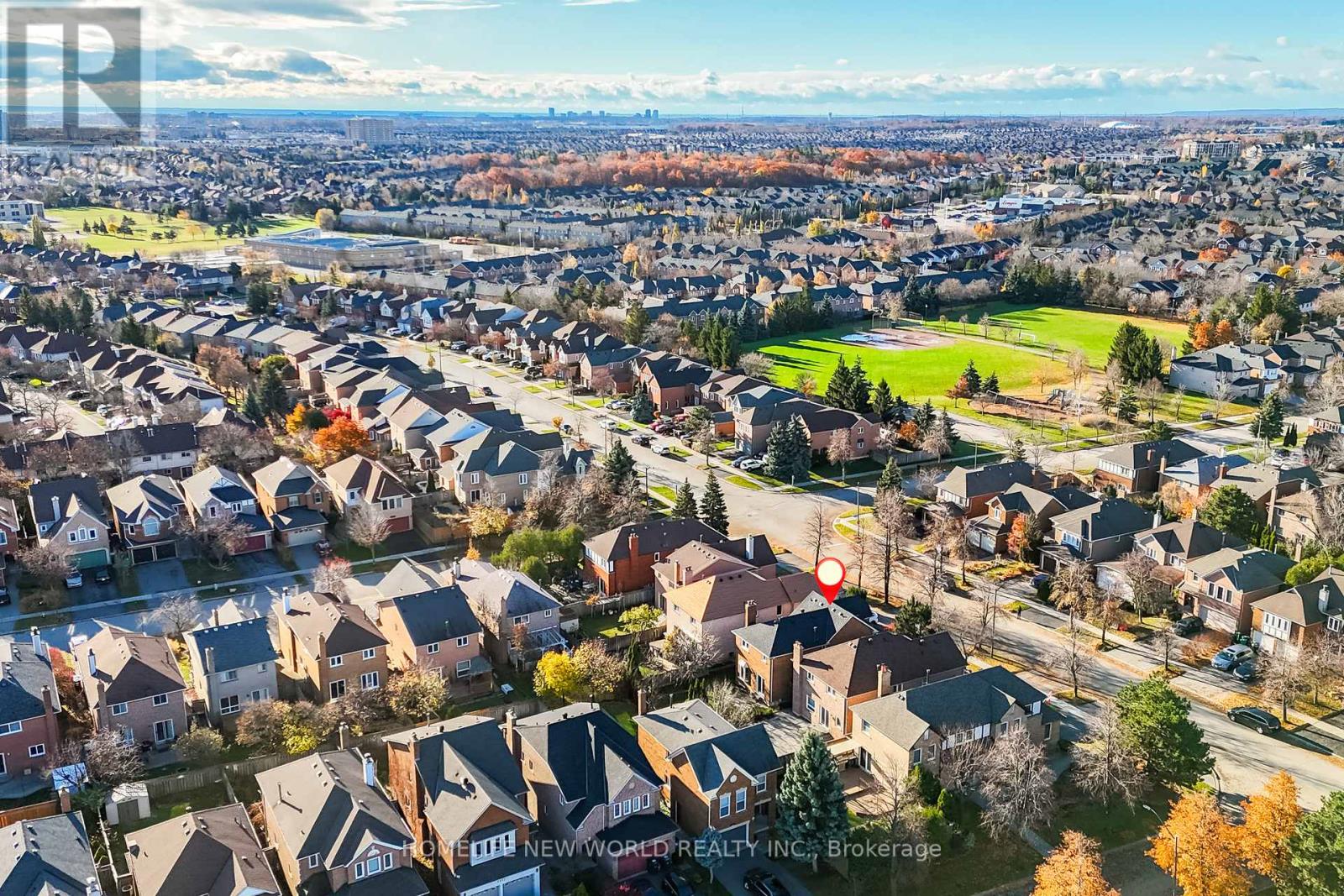 5715 Bell Harbour Drive, Mississauga, Ontario  L5M 5L1 - Photo 2 - W12567718