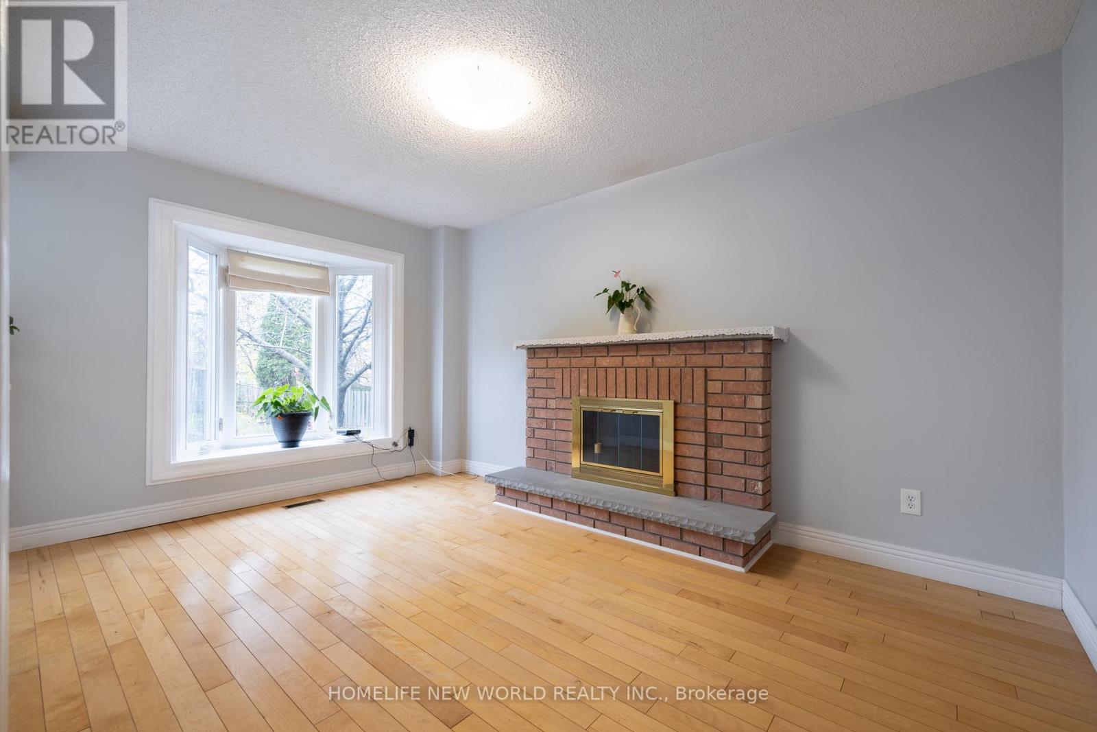 5715 Bell Harbour Drive, Mississauga, Ontario  L5M 5L1 - Photo 6 - W12567718
