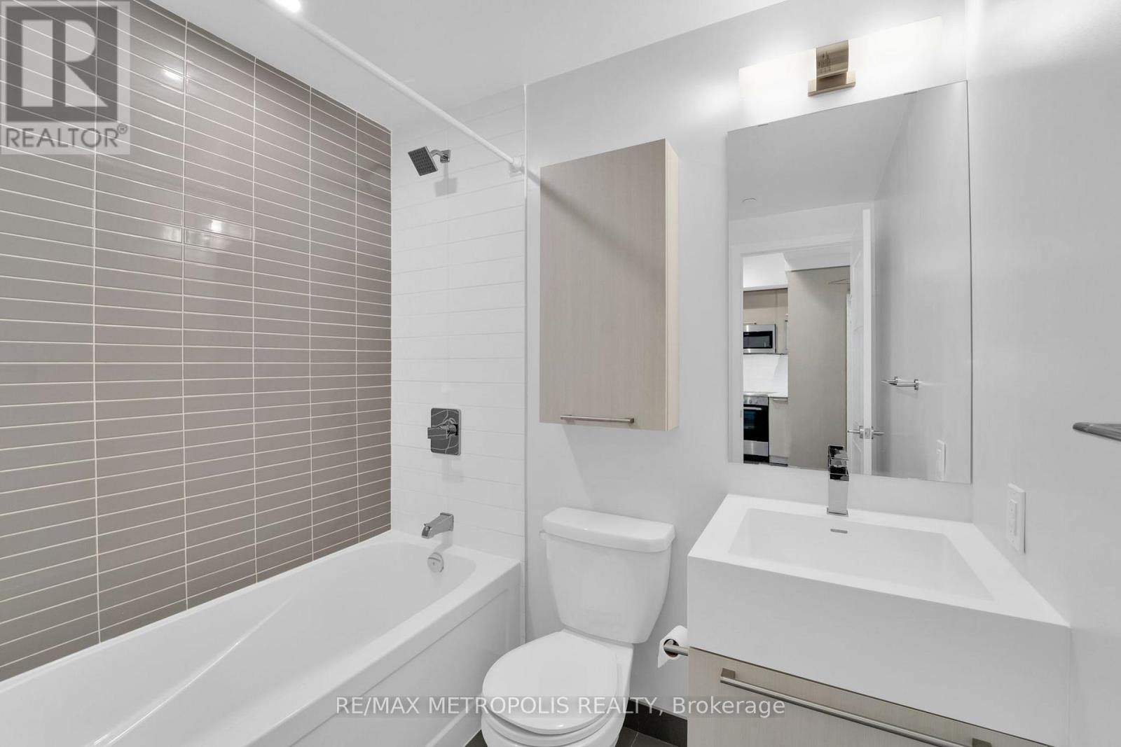 602 - 25 Neighbourhood Lane, Toronto, Ontario  M8Y 0C3 - Photo 16 - W12567726