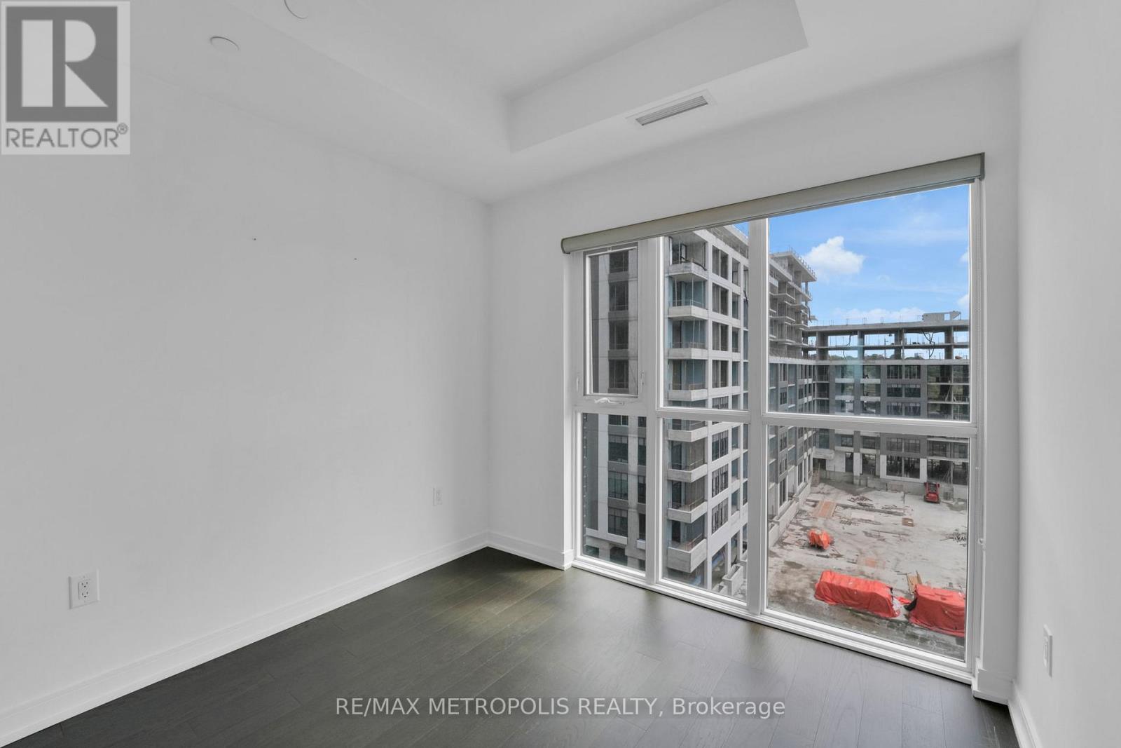 602 - 25 Neighbourhood Lane, Toronto, Ontario  M8Y 0C3 - Photo 18 - W12567726