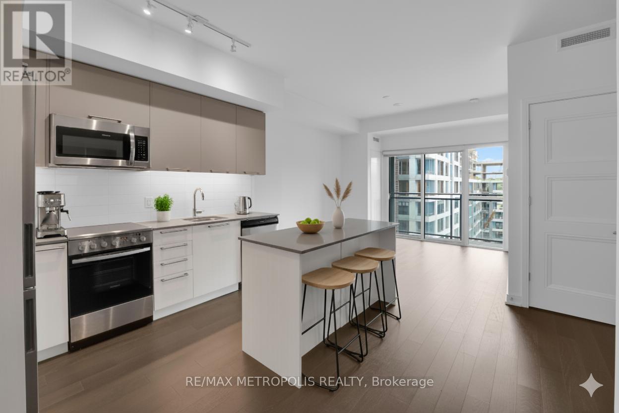 602 - 25 Neighbourhood Lane, Toronto, Ontario  M8Y 0C3 - Photo 2 - W12567726