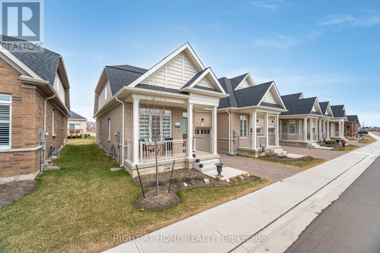 81 Muzzo Drive, Brampton, Ontario  L6R 3Y4 - Photo 2 - W12567730