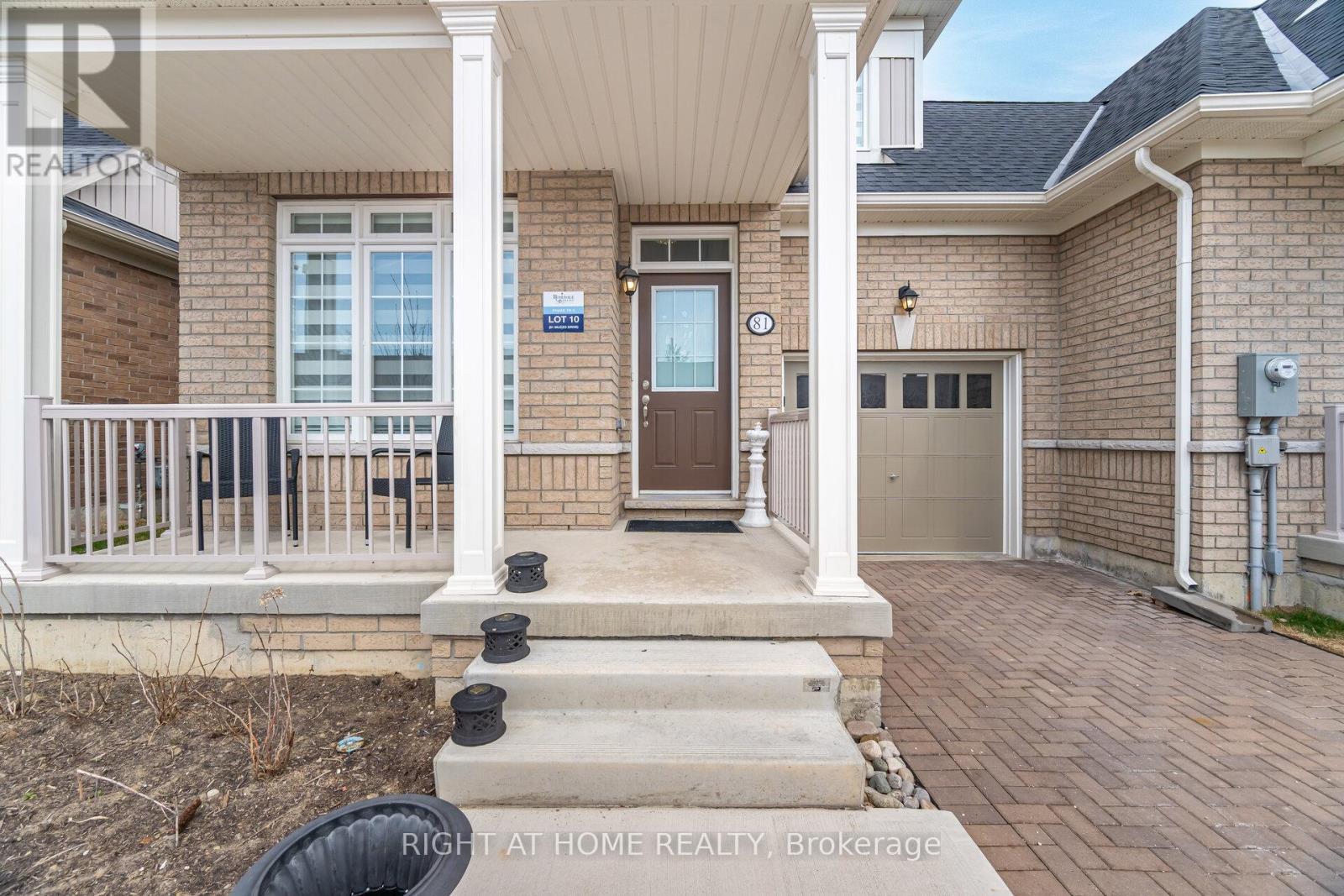 81 Muzzo Drive, Brampton, Ontario  L6R 3Y4 - Photo 4 - W12567730