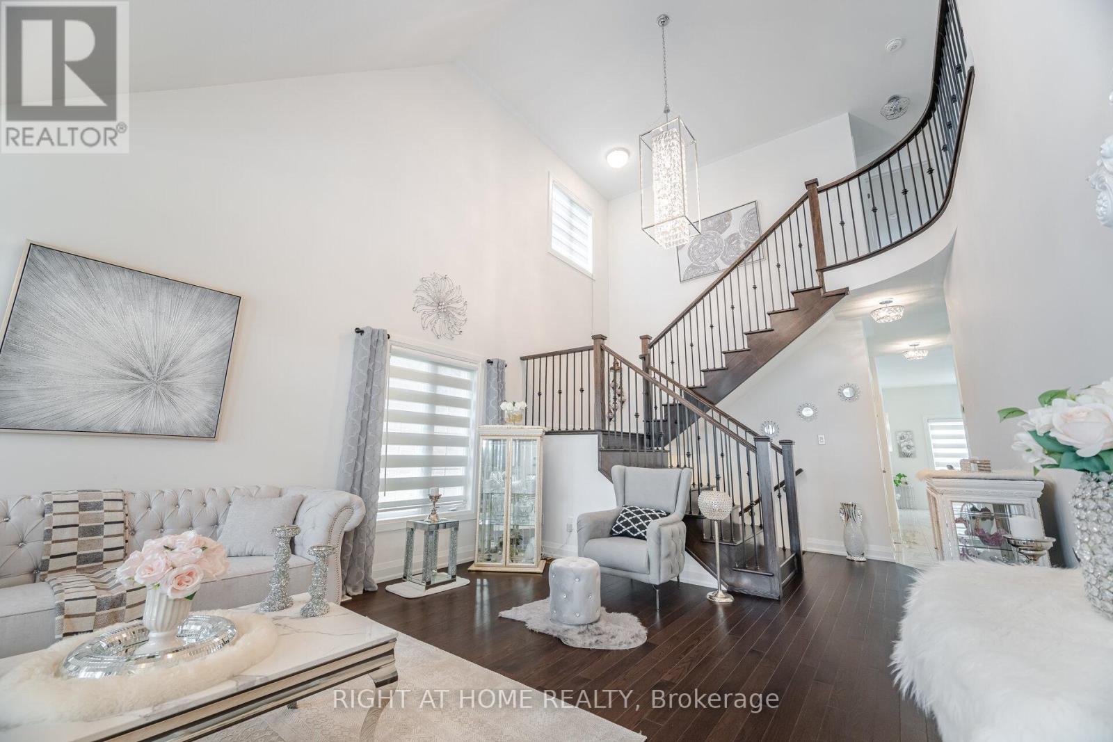 81 Muzzo Drive, Brampton, Ontario  L6R 3Y4 - Photo 7 - W12567730