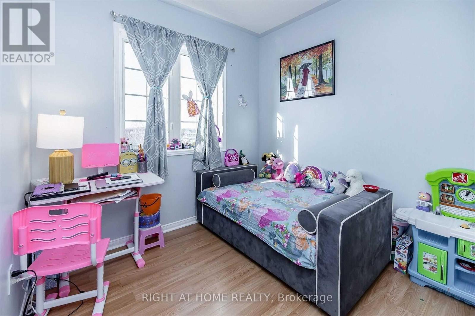 48 Pennyroyal Crescent, Brampton, Ontario  L6S 6J7 - Photo 14 - W12567734