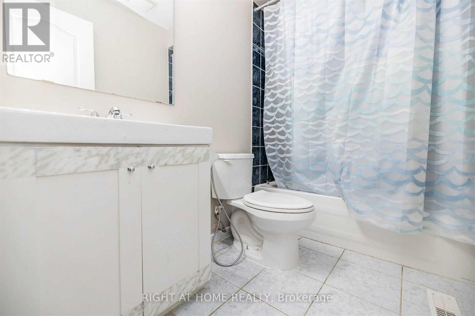 48 Pennyroyal Crescent, Brampton, Ontario  L6S 6J7 - Photo 15 - W12567734