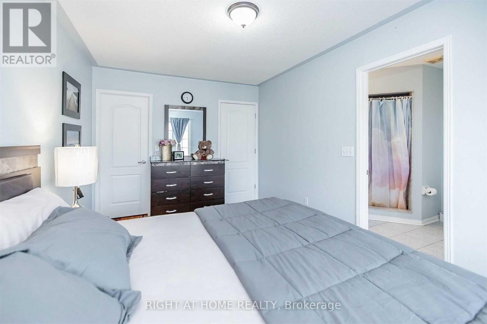 48 Pennyroyal Crescent, Brampton, Ontario  L6S 6J7 - Photo 17 - W12567734