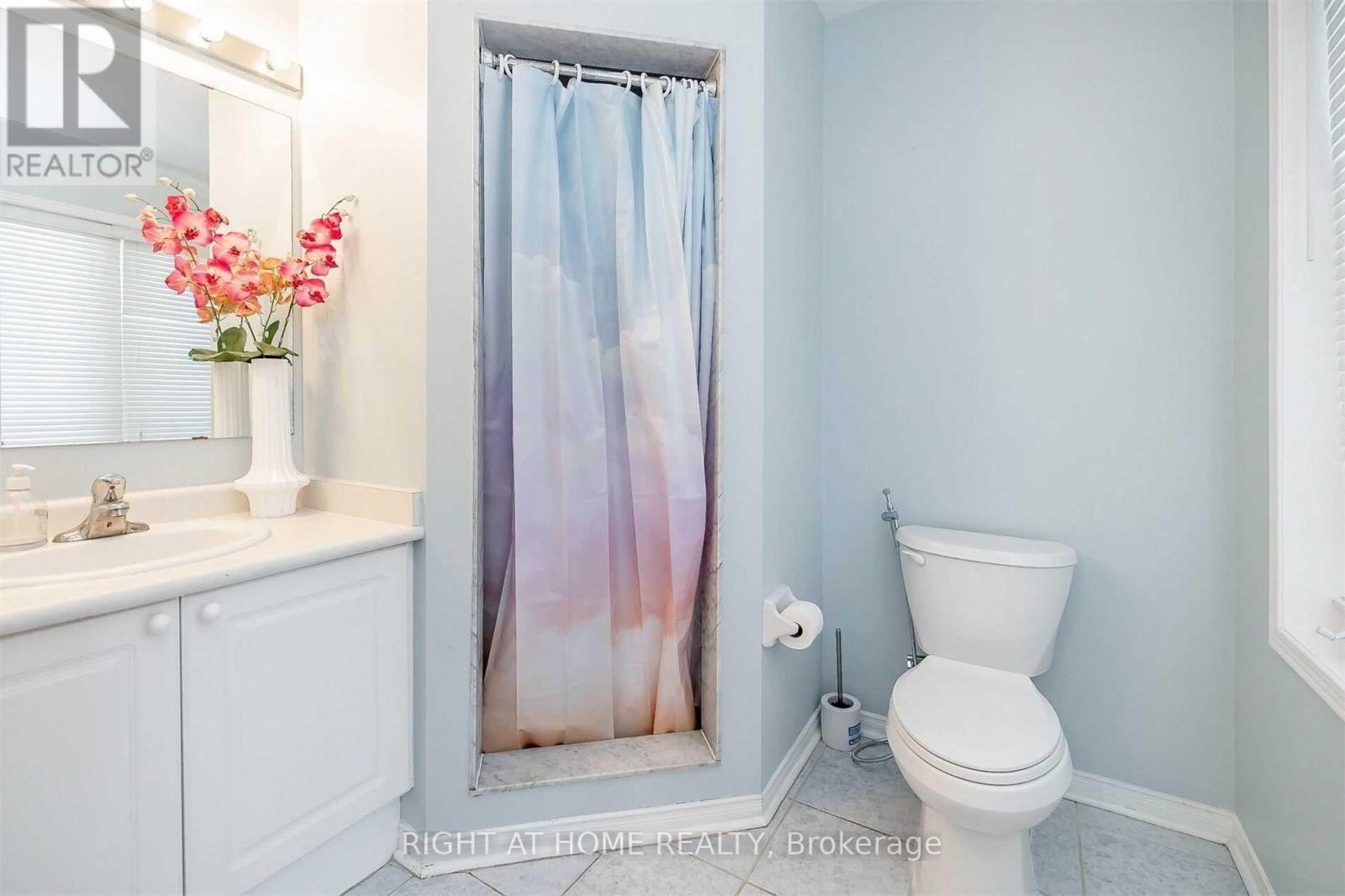 48 Pennyroyal Crescent, Brampton, Ontario  L6S 6J7 - Photo 18 - W12567734