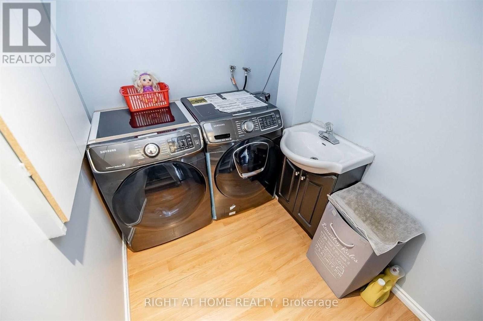 48 Pennyroyal Crescent, Brampton, Ontario  L6S 6J7 - Photo 19 - W12567734