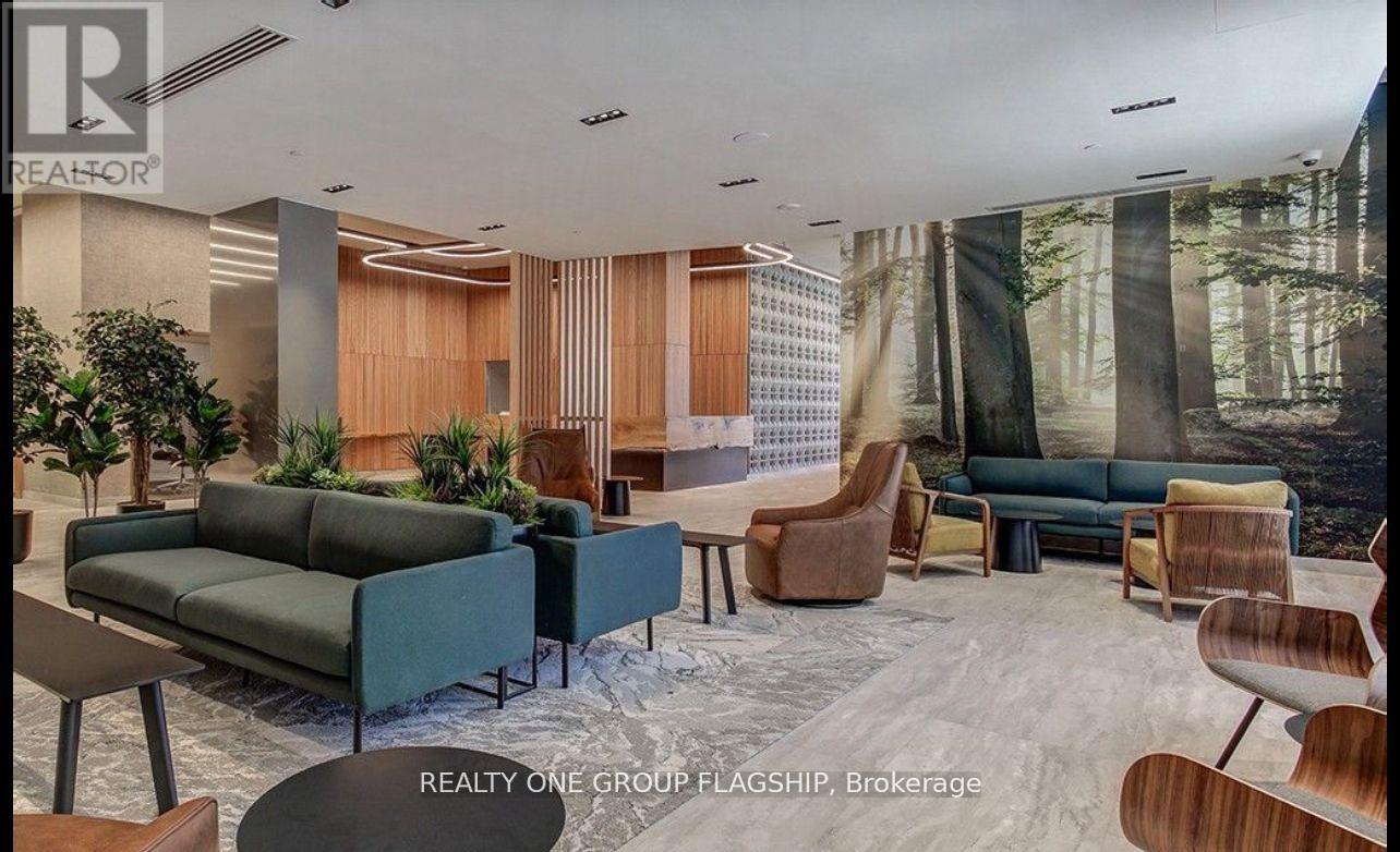 401 - 2485 Eglinton Avenue W, Mississauga, Ontario  L5M 2V8 - Photo 2 - W12567748