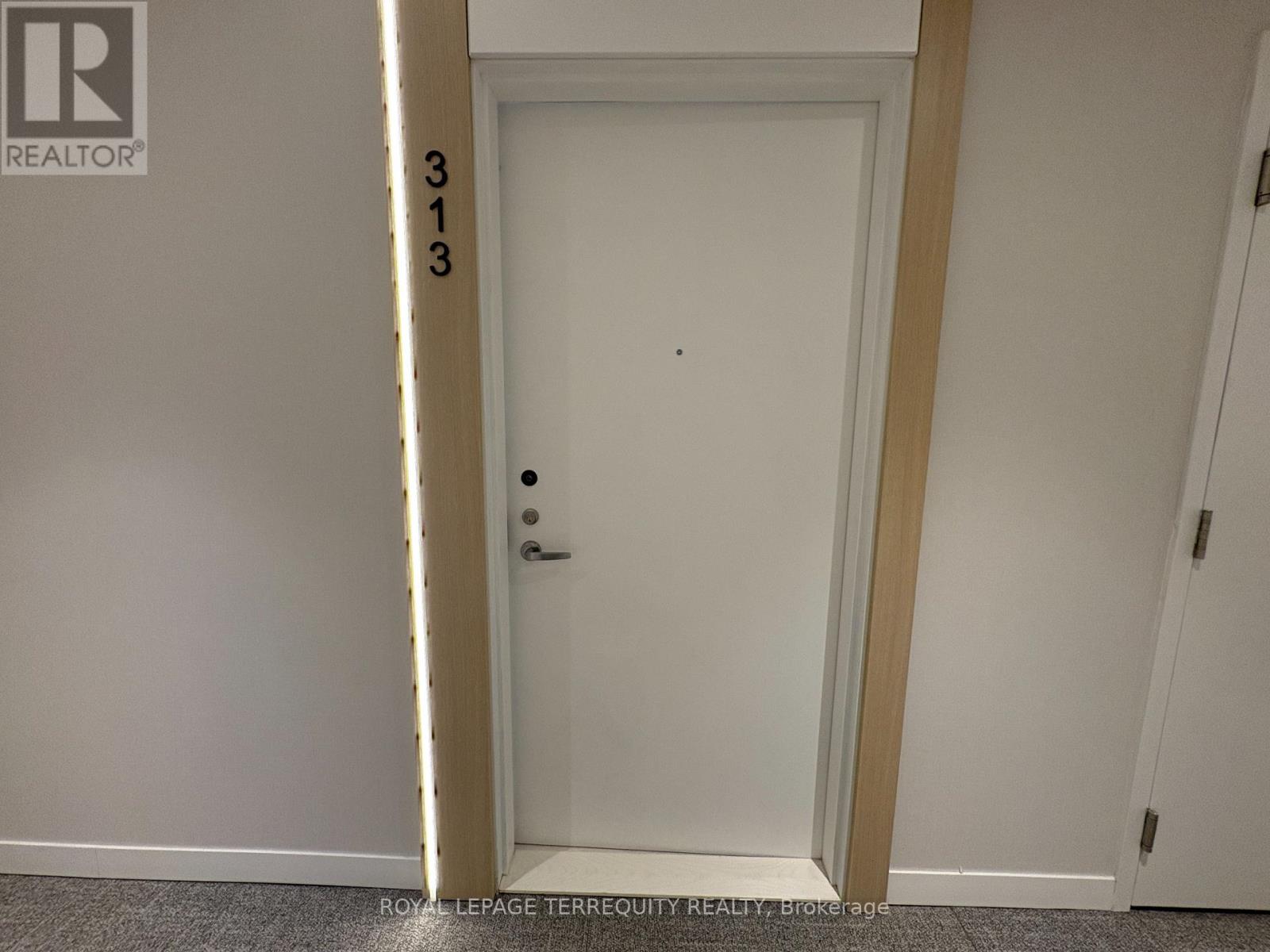 313 - 251 Masonry Way, Mississauga, Ontario  L5H 0B3 - Photo 5 - W12567770