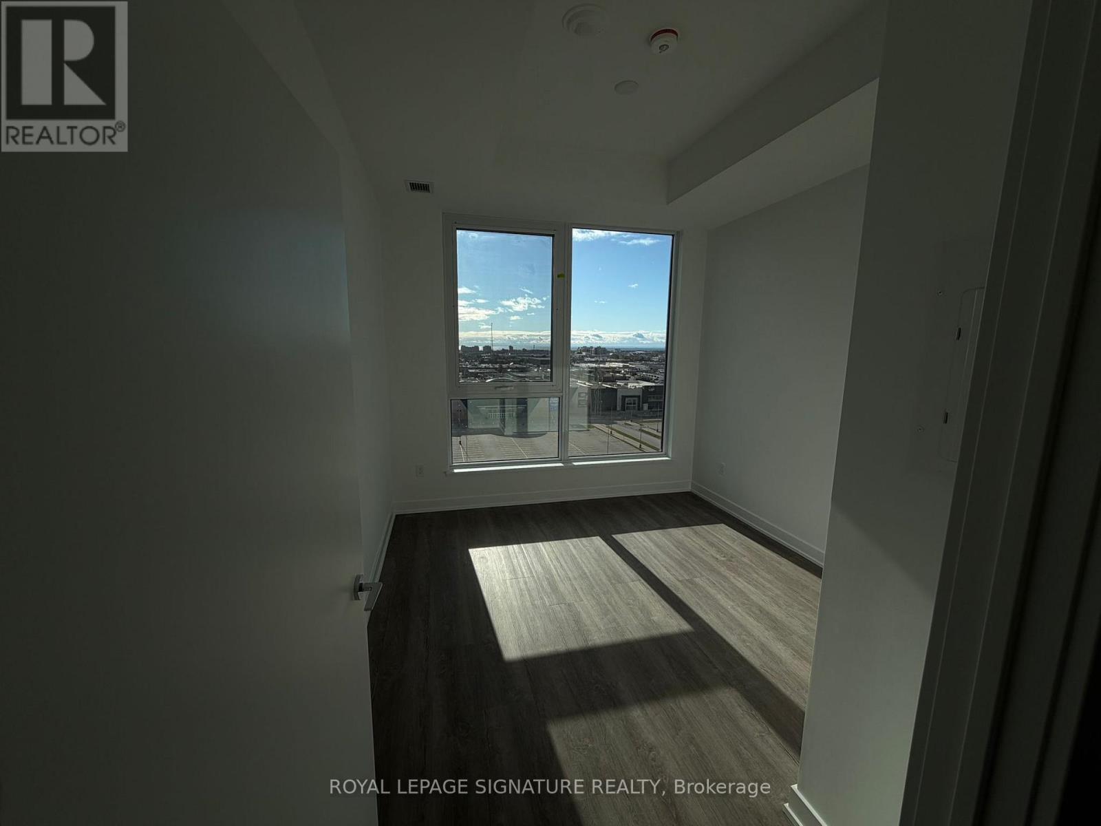 917 - 1007 The Queensway, Toronto, Ontario  M8Z 6C7 - Photo 3 - W12567774