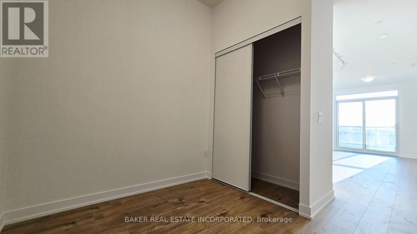 622 - 500 Plains Road E, Burlington, Ontario  L7T 2E1 - Photo 8 - W12546296