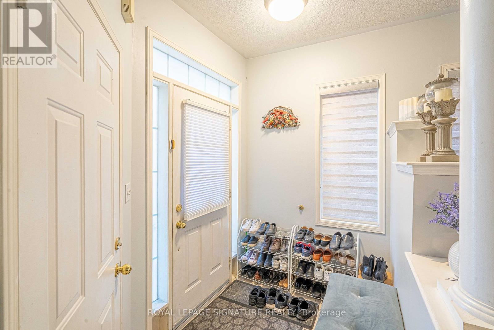 1082 Galesway Boulevard, Mississauga, Ontario  L5V 2T6 - Photo 4 - W12558794