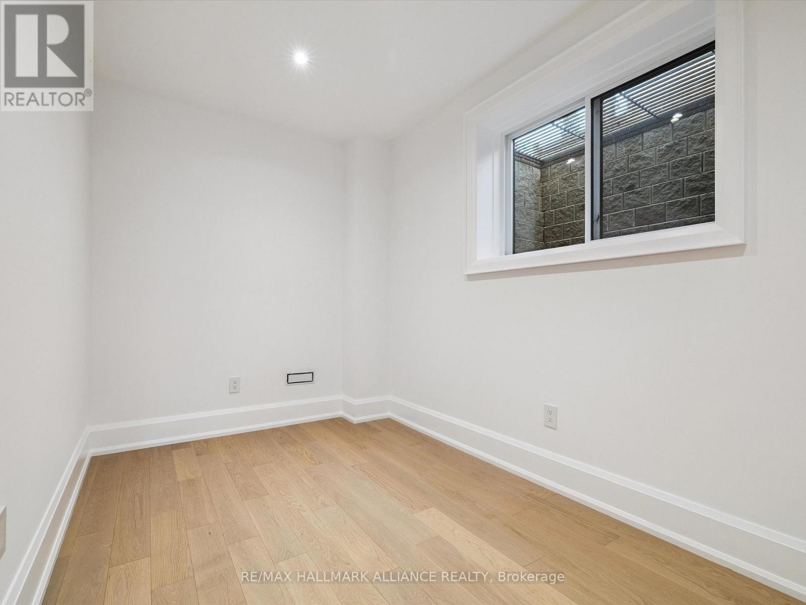 2074 Seabrook Drive, Oakville, Ontario  L6L 2T9 - Photo 41 - W12567094