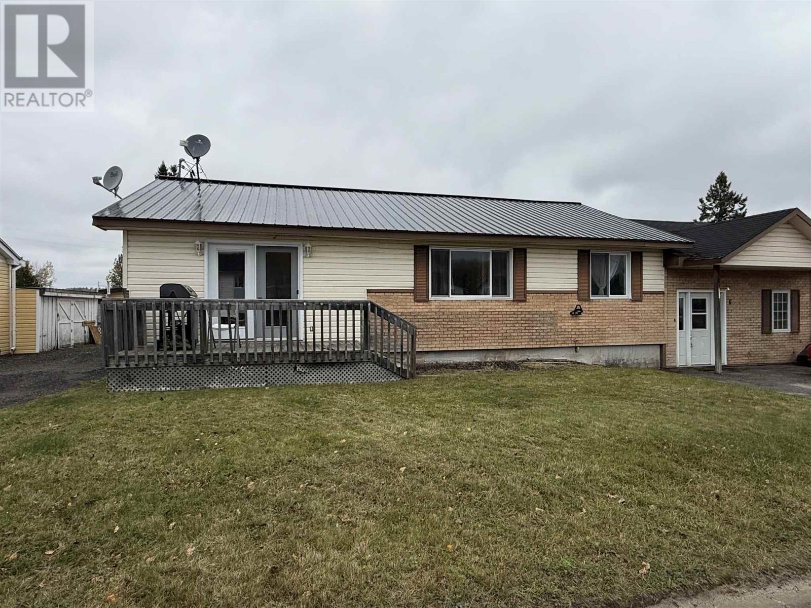 6 Rue Des Pins, Dubreuilville, Ontario