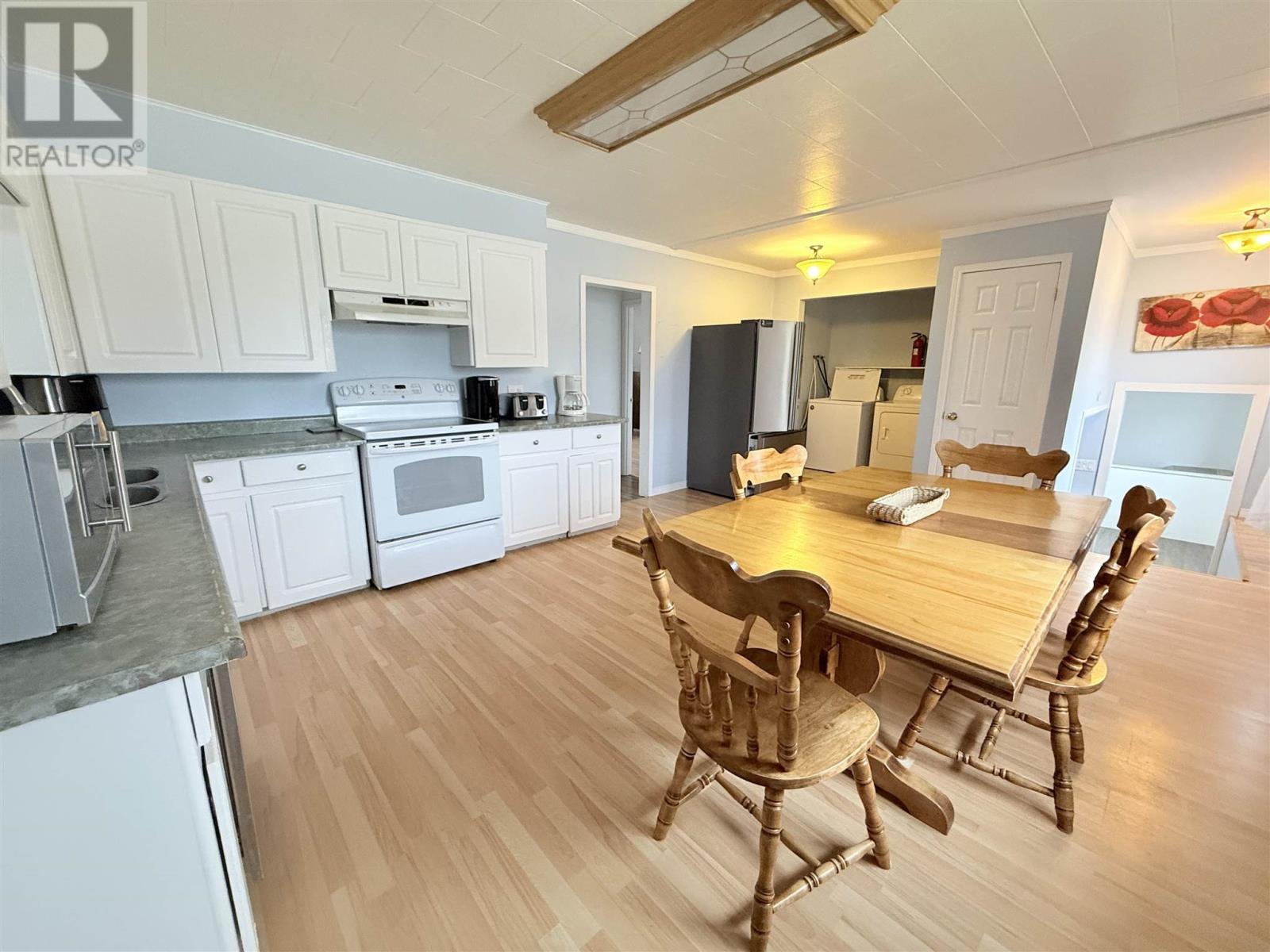 6 Rue Des Pins, Dubreuilville, Ontario  P0S 1G0 - Photo 22 - SM253019