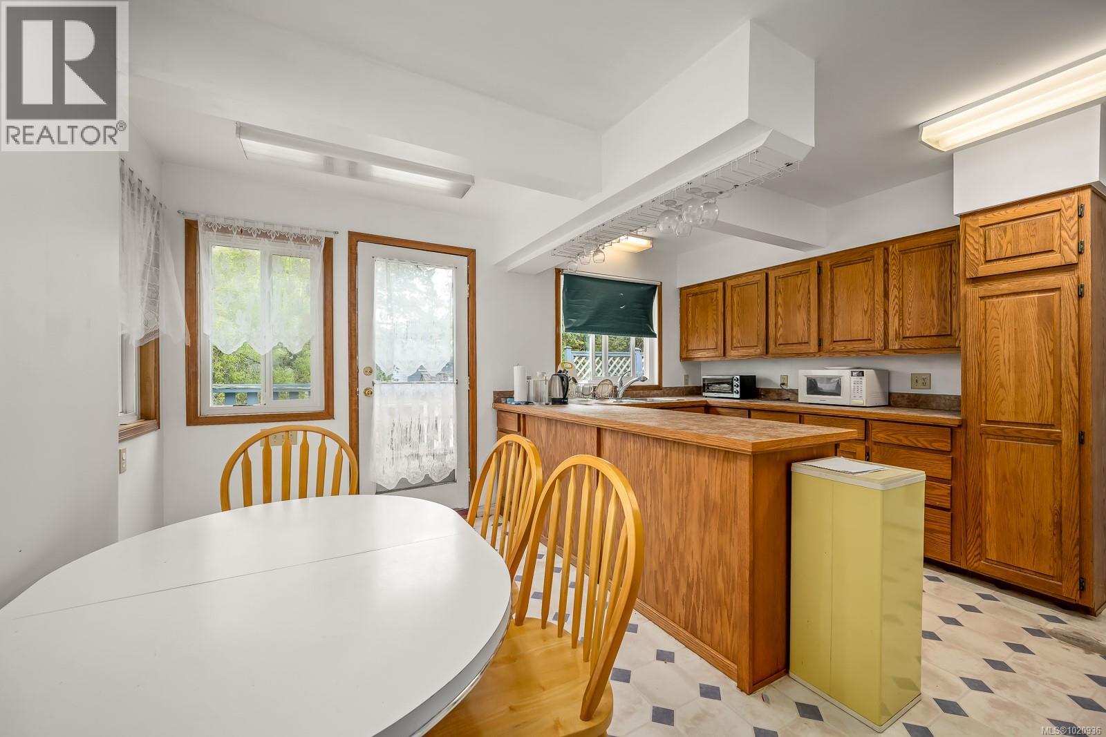 1608 Mclauchlin Ave, Courtenay, British Columbia  B9N 3V8 - Photo 8 - 1020936