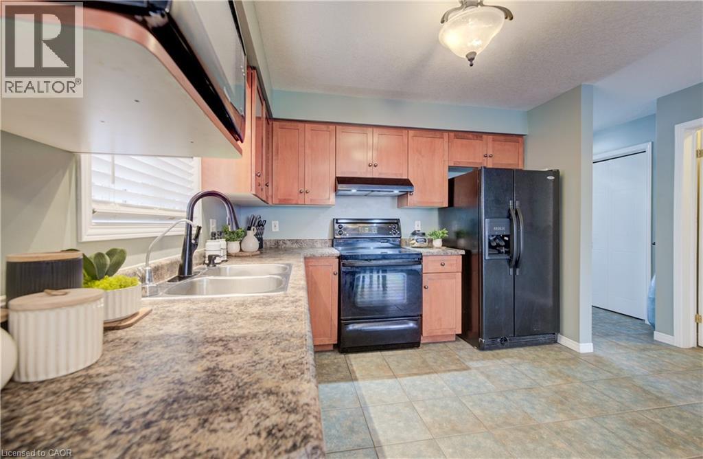 29 Chester Drive, Cambridge, Ontario  N1T 2C4 - Photo 3 - 40789381